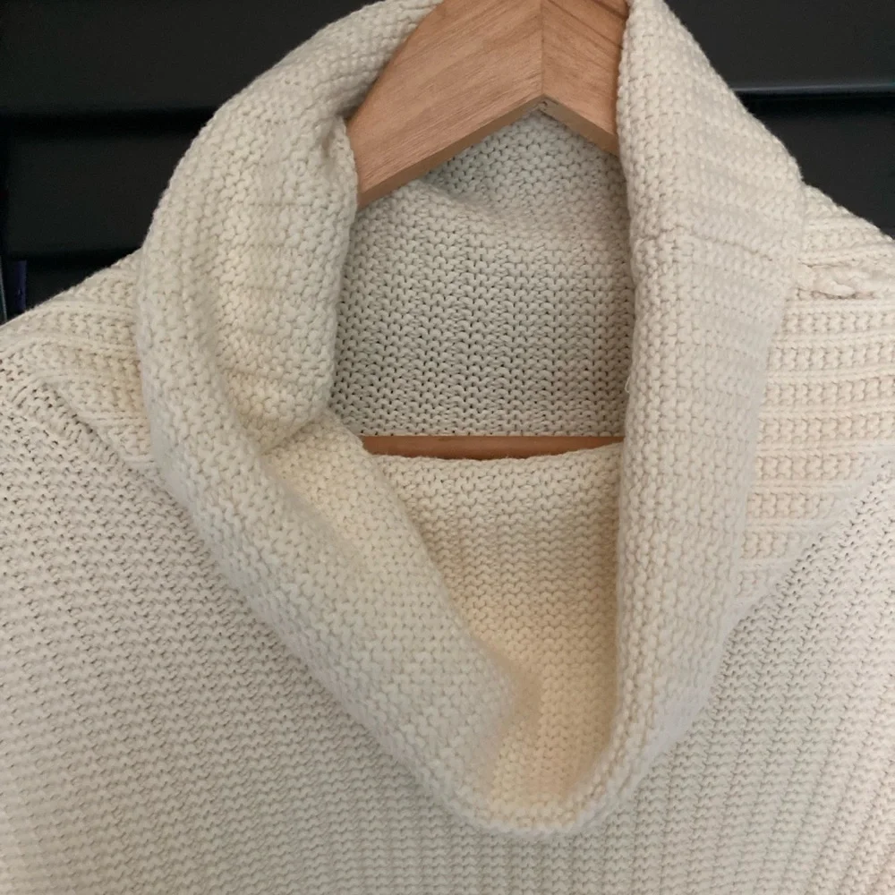 “Free People”Sweater - Picture 2 of 5